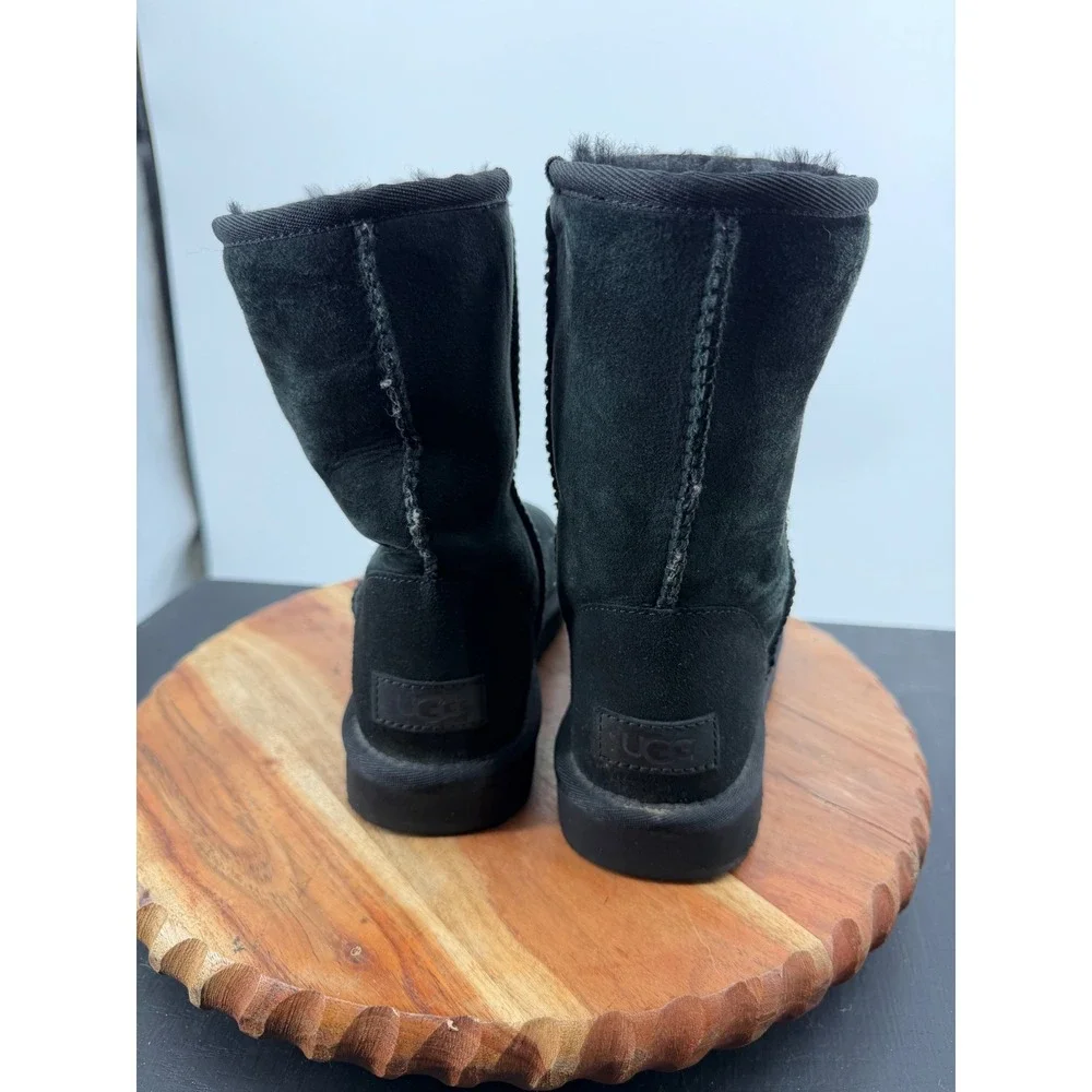 UGG Classic Short II‎ Boot Women Size 6 Black Suede Shearling 1016223